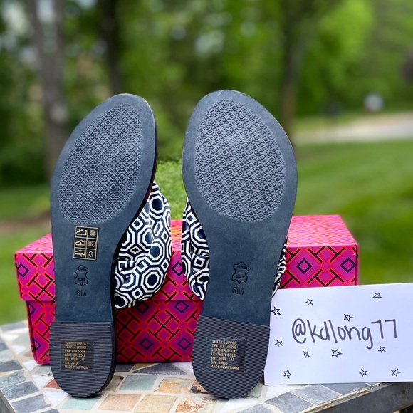 Tory Burch Carson Flip Flops - Picture 7 of 8